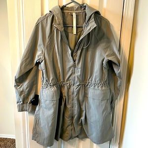Lululemon Rain Jacket/Windbreaker
